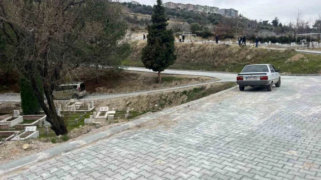 Şehitliğe giden yolda üst yapı çalışması yapıldı