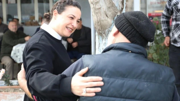 Selçuk Belediyesinden 'Efeslim Kart' ile emekliye aylık bin lira destek