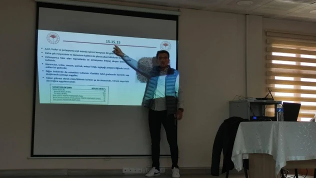 Selim'de 'Bitki Besleme ve Gübreleme' toplantısı yapıldı