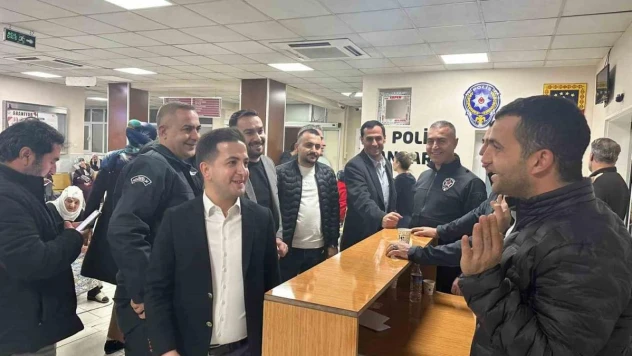 Sendika başkanı yeni yıla sağlık personeliyle girdi