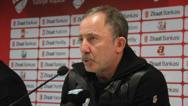 Sergen Yalçın: 'Savunma arkasına atılan toplarla goller yedik'