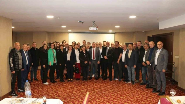 Sesli'nin projeleri dernek başkanlarından tam not aldı