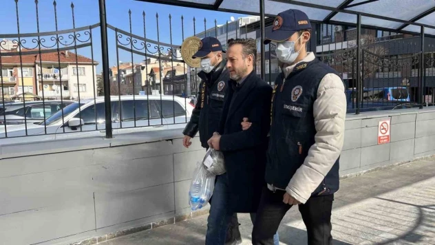 Sibergöz-20 operasyonunda Eskişehir'de yakalanan şüpheli adliyeye sevk edildi