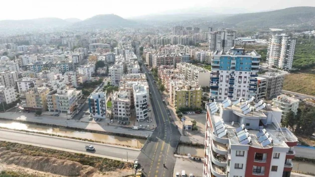 Silifke'de asfalt çalışmaları sürüyor