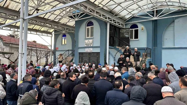 Simav'dan Ramazan umresi için 29 kişilik kafile yola çıktı