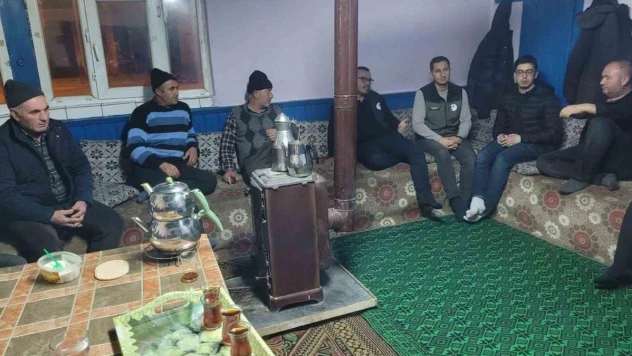 Sinanpaşa'da üreticiler gece bilgilendirildi