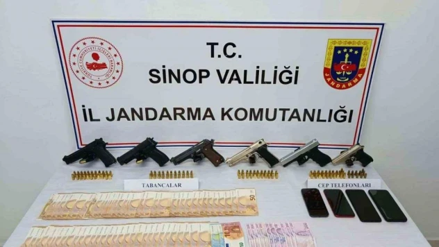 Sinop'ta ruhsatsız silah operasyonu: 5 gözaltı