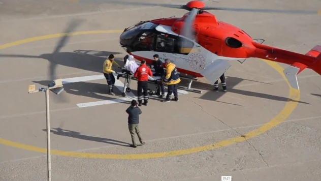 Şırnaklı hasta ambulans helikopter ile Şanlıurfa'ya getirildi