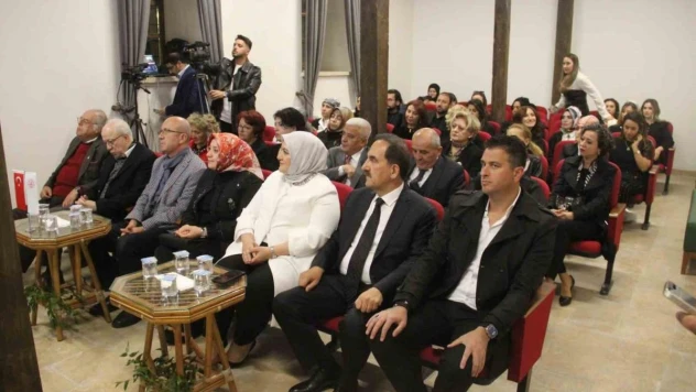 Sivas'ta 'Şehirli Kadınlar Derneği' genel kurul toplantısı gerçekleştirdi
