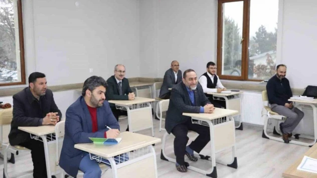 Sivas'ta din görevlilerine vaaz eğitimi veriliyor