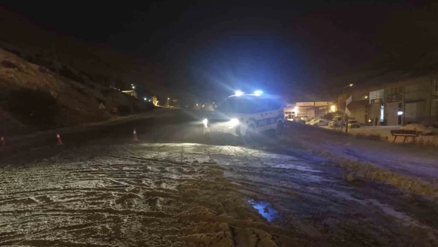 Sivas'ta tipi etkili oldu: Kayseri-Malatya yolu ulaşıma kapandı