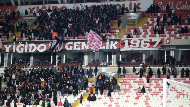 Sivasspor taraftarı maça ilgi göstermedi