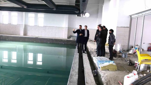 Sivrihisar yarı olimpik kapalı yüzme havuzunda sona yaklaşıldı