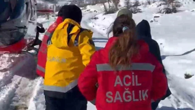 Solunum sıkıntısı çeken çocuk helikopterle hastaneye ulaştırıldı