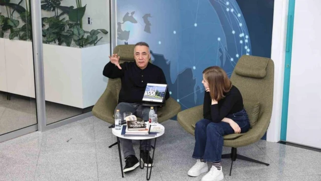 Sultangazi Belediye Başkanı Dursun: 'Gençlerimizin düşüncesi, bakış açısı bizim için her şeyden kıymetli'