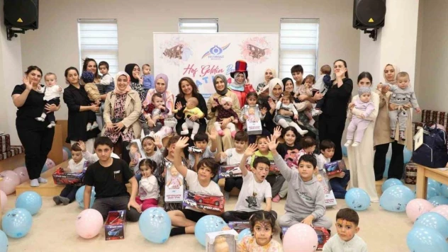 Sultangazi Belediyesi yeni bebek heyecanı yaşayan ailelerin mutluluğuna ortak oluyor