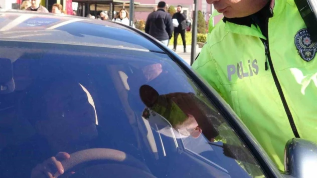 Sürücüler ceza yememek için cam filmlerini söktü