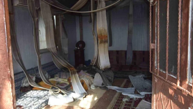 Tarım işçilerinin kaldığı ev yangında kullanılamaz hale geldi