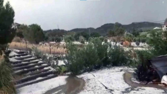 Tatil cenneti Datça beyaz büründü