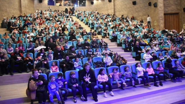 Tatile giren çocuklar gönüllerince eğleniyor