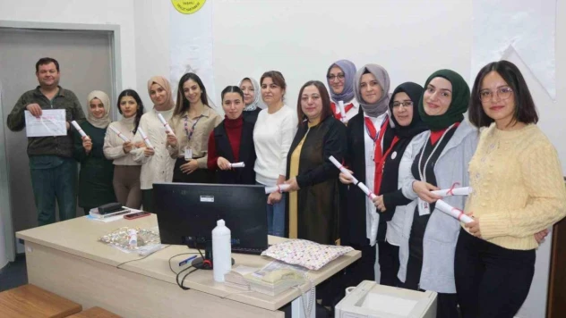 Tavşanlı Doç. Dr. Mustafa Kalemli Devlet Hastanesi personeline işaret dili kursu