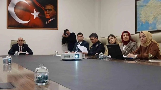 Tavşanlı Kaymakamlığında kadına ve çocuklara şiddet konuları görüşüldü