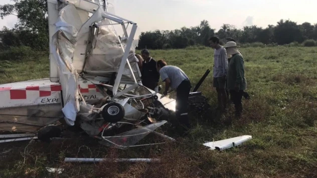Tayland'da uçak tarlaya çakıldı: 1 ölü