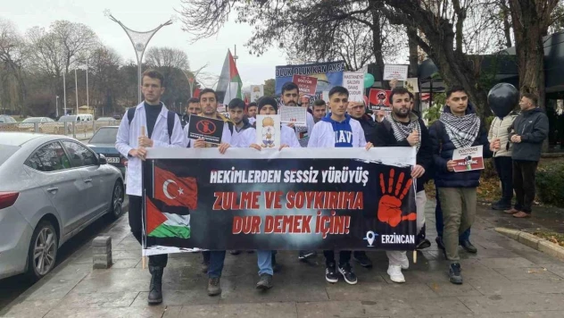Tıp Fakültesi öğrencileri ve sağlık çalışanlarından 'sessiz yürüyüş'