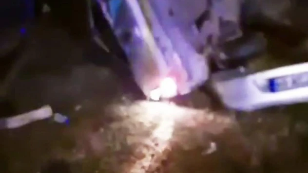 Tokat'ta köpekten kaçan otomobil bariyerlere çarparak devrildi: 5 yaralı