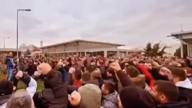 Toplu sözleşmede anlaşma çıkmadı, işçiler isyan etti