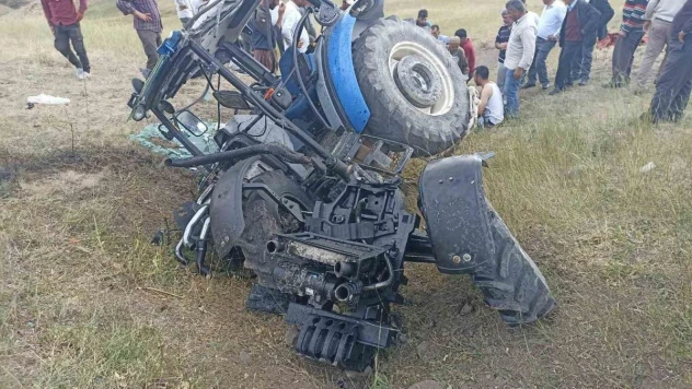 Traktör devrildi, yaralılar helikopterle hastaneye getirildi