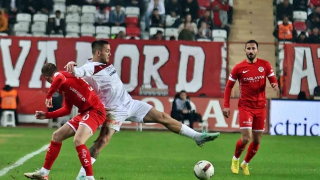 Trendyol Süper Lig: Antalyaspor: 2 - Sivasspor: 1 (Maç sonucu)