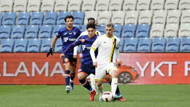 Trendyol Süper Lig: Başakşehir: 1 - İstanbulspor: 0 (İlk yarı)