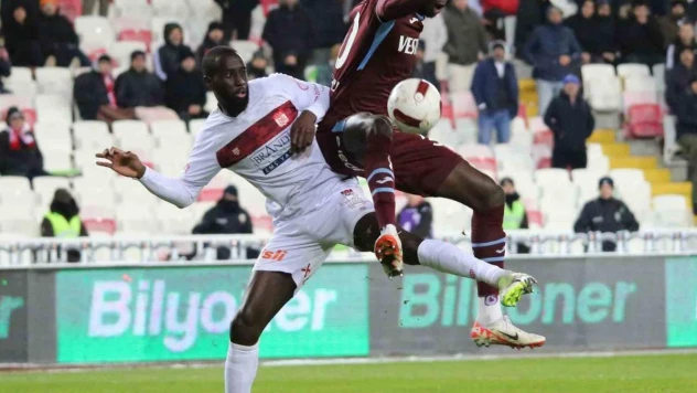 Trendyol Süper Lig: E.Y. Sivasspor: 3 - Trabzonspor: 3 (Maç sonucu)