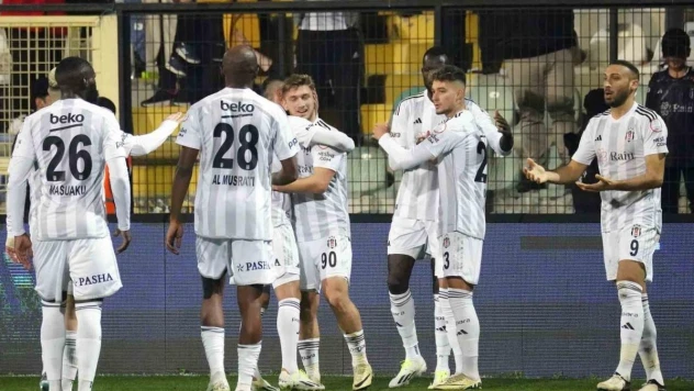 Trendyol Süper Lig: İstanbulspor: 0 - Beşiktaş: 1 (İlk yarı)