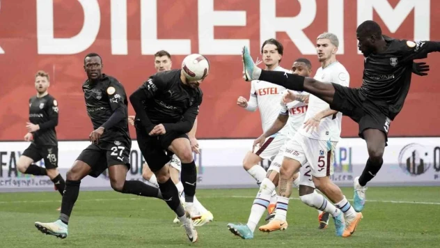 Trendyol Süper Lig: Pendikspor: 0 - Trabzonspor: 2 (Maç sonucu)