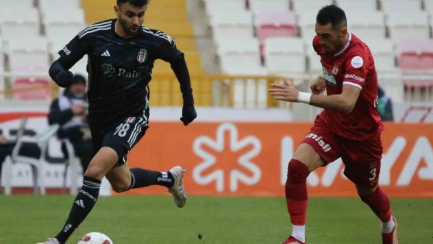 Trendyol Süper Lig: Sivasspor: 1 - Beşiktaş: 0 (Maç devam ediyor)