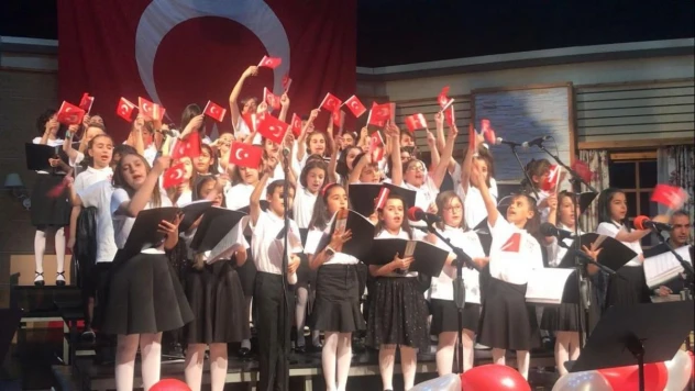 TRT Çocuk Korosu türküleriyle adeta büyüledi