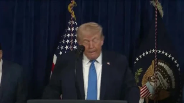 Trump: 'Venezuela yönetiminde uygun bir geçiş sağlanana kadar orada kalacağız'