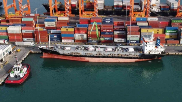 Türk Kızılay'ının Gazze'ye bin 500 tonluk 3'üncü yardım gemisi uğurlandı