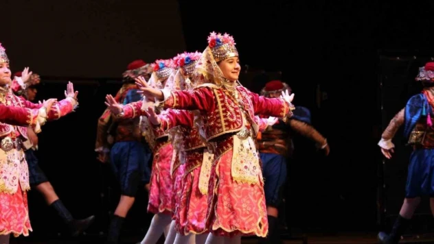 Türkiye'nin renkleri Denizli'de görsel şölene dönüştü