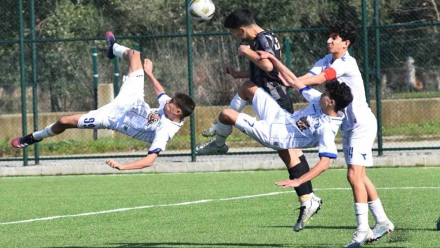 U16'da Manisa şampiyonu Yunusemre oldu