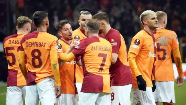 UEFA Avrupa Ligi: Galatasaray: 3 - Sparta Prag: 2 (Maç sonucu)