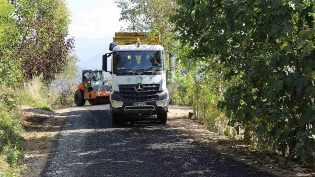 Ulubey'de 3 ayda 30 kilometre yol asfaltlandı