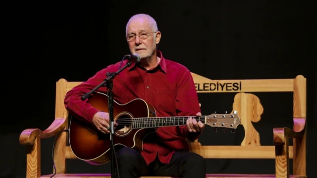 Ünlü sanatçı İlhan Şeşen hayatını kaybetti