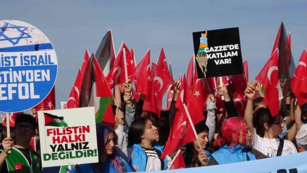 Uşak'ta Filistin'e destek için doğa yürüyüşü gerçekleştirildi