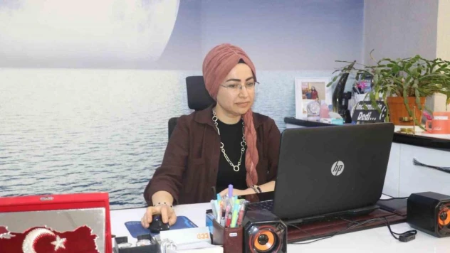 Uzman astrolog, ayın hallerine göre güzelliğin sırlarını anlattı