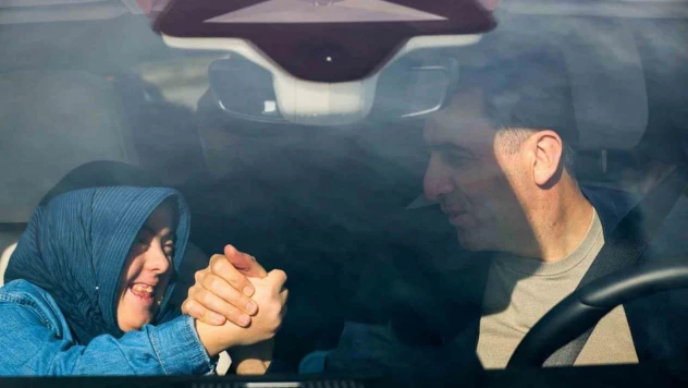 Vali Aygöl özel çocukları Togg ile gezdirdi