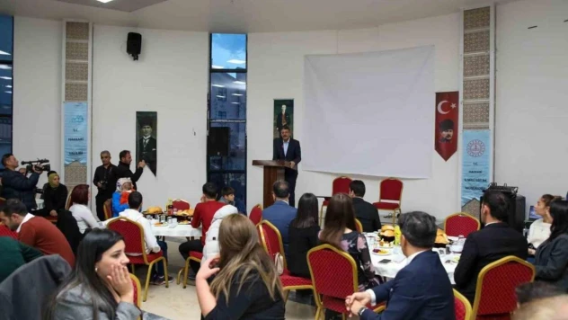 Vali Çelik eğitim camiası ile bir araya geldi