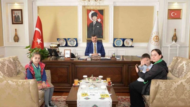 Vali Çiftçi Bera'yı makamında kabul etti